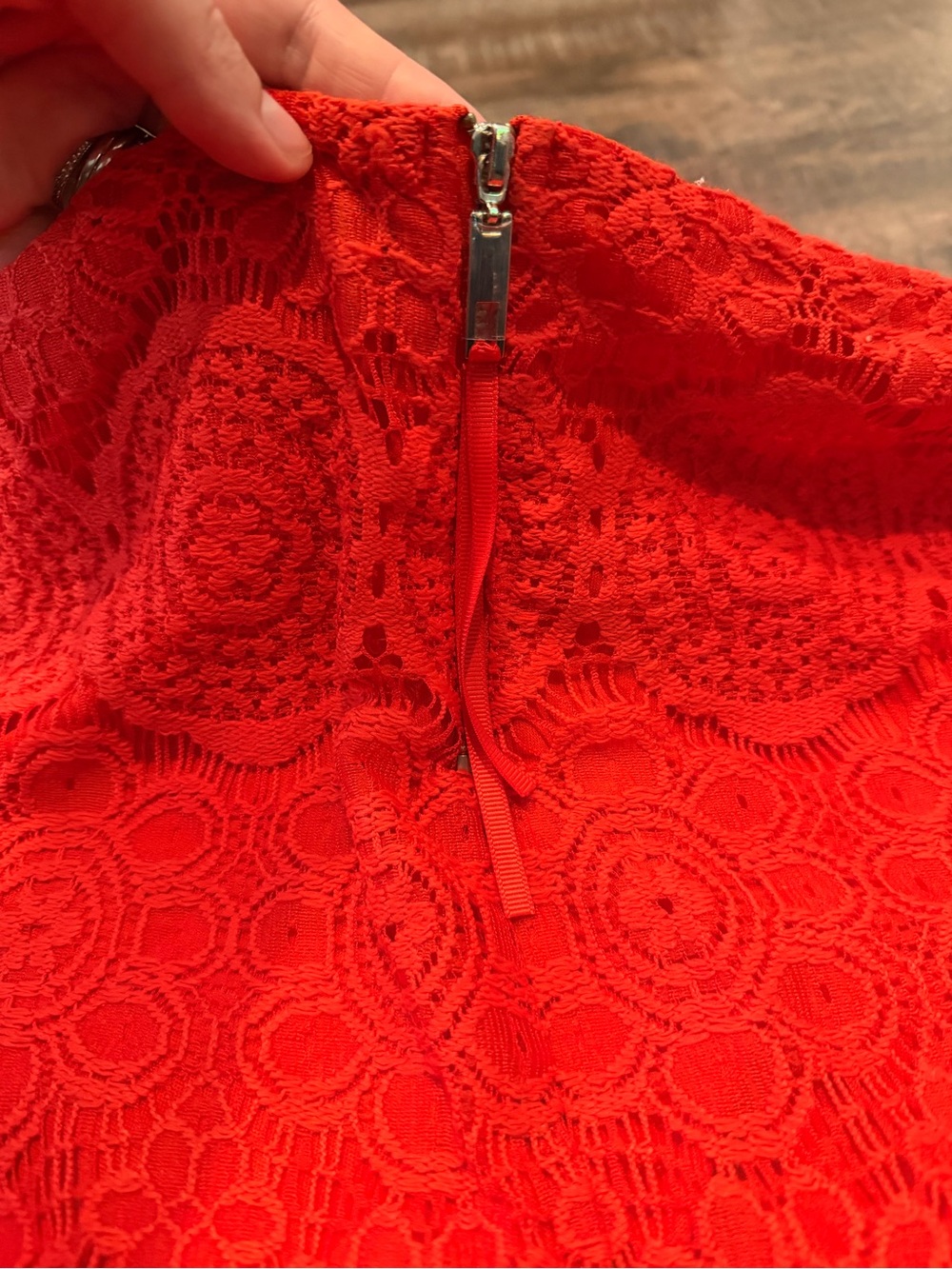 Laundry by Shelli Segal Lace Sheath Dress Size 6 Coral Red Scalloped Hem - Picture 7 of 8